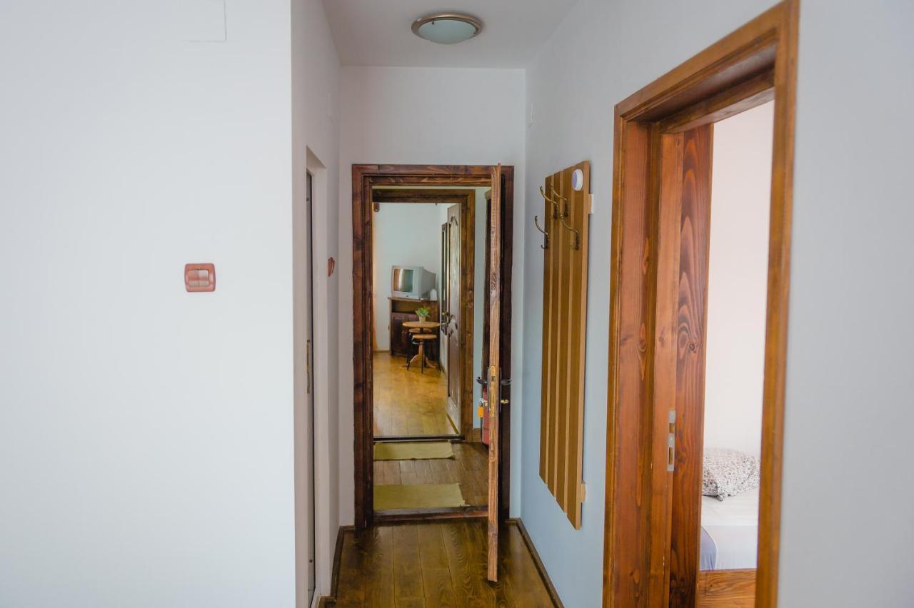 Pensiunea Trei Ponei Corbeni Exterior foto