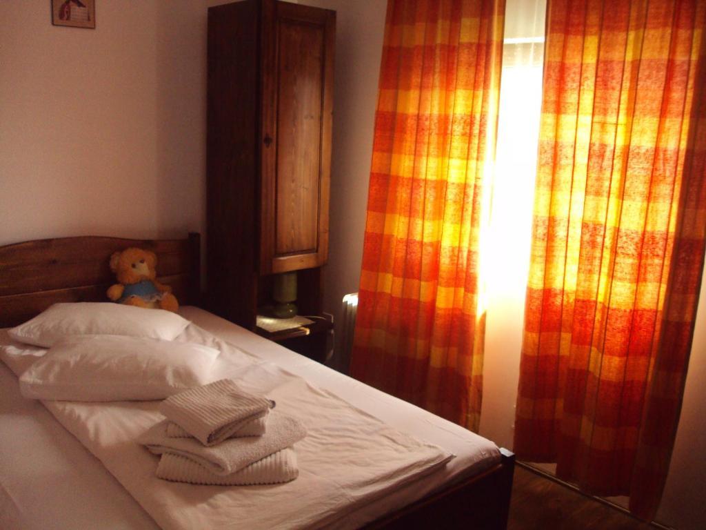 Pensiunea Trei Ponei Corbeni Cameră foto