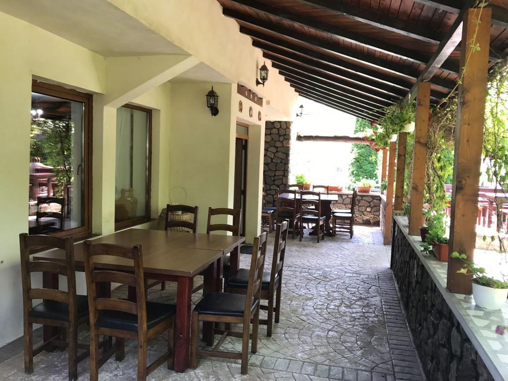 Pensiunea Trei Ponei Corbeni Exterior foto