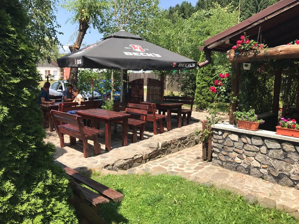 Pensiunea Trei Ponei Corbeni Exterior foto