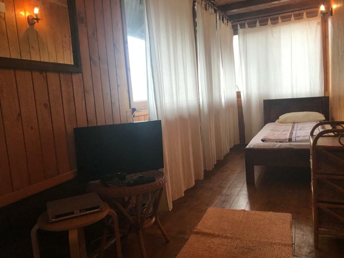 Pensiunea Trei Ponei Corbeni Exterior foto